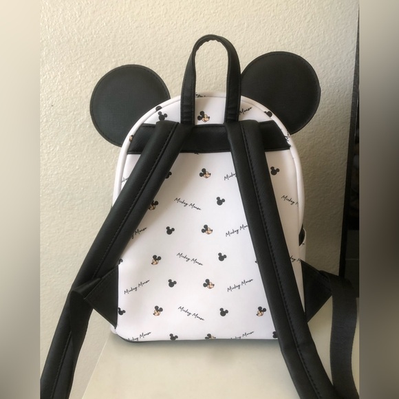 Mickey Mouse ears loungefly backpack - Picture 2 of 4